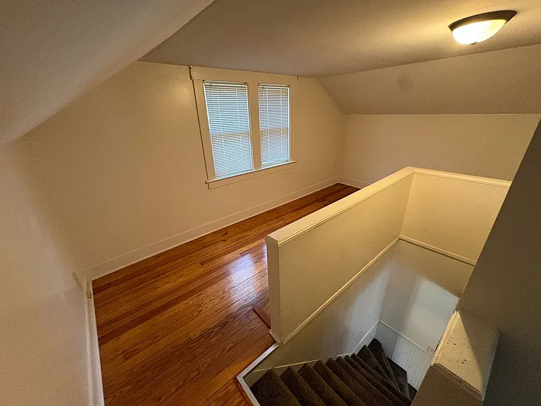 2209 Hawthorne Ave — Photo 28
