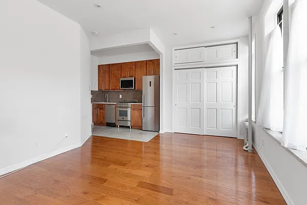 Rented by Compass | media 13