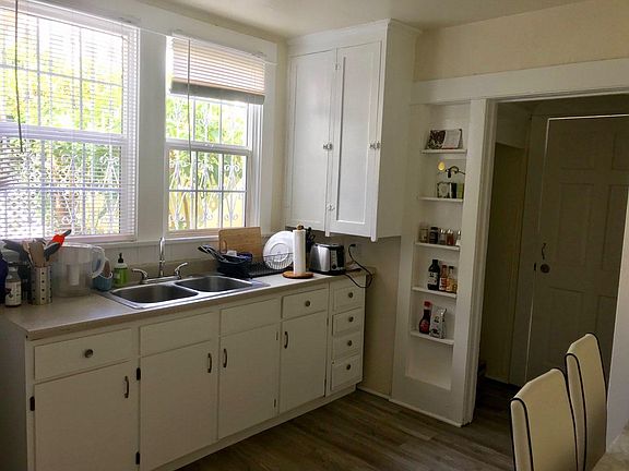 4th image of 607 Rosemont Ave
