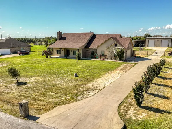 127 Gibson Ln, Weatherford, TX 76088