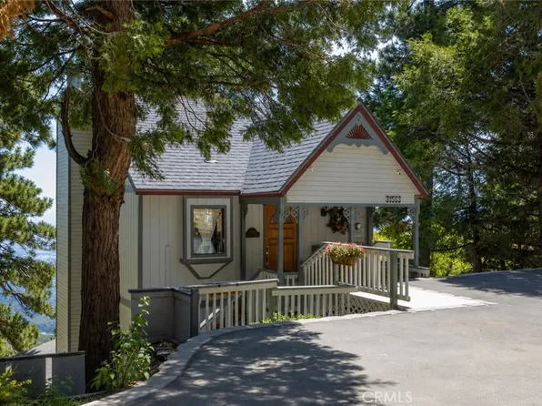 31563 Inspiration Dr, Running Springs, CA 92382