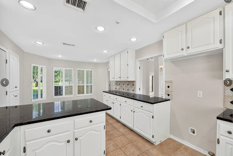 2 bed, 1751 sqft, $2,850 — Photo 4
