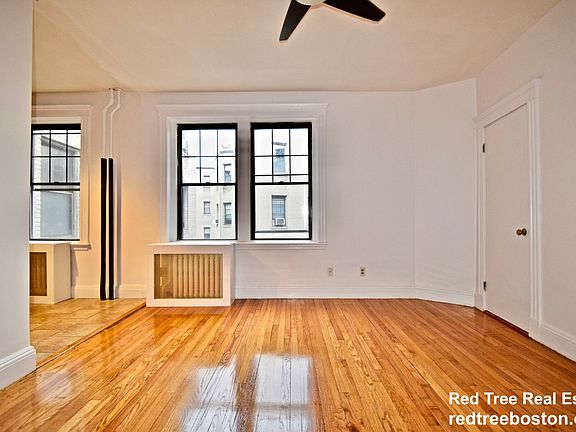 4th image of 374 Chestnut Hill Ave APT 4F