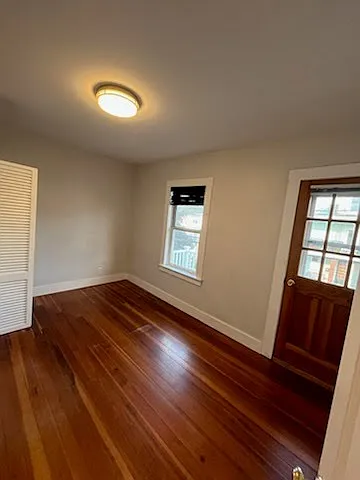 5 bed, 9999 sqft, $5,600 — Photo 4