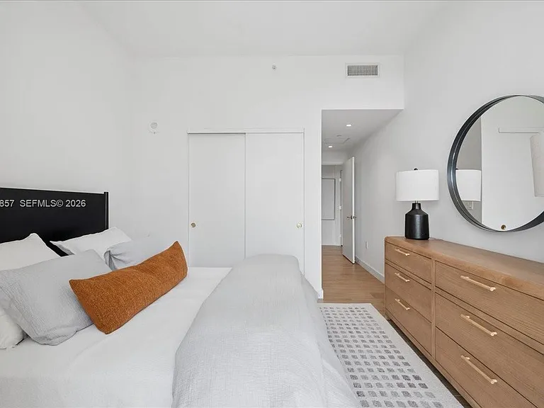 2678 Tigertail Ave #501 — Photo 22
