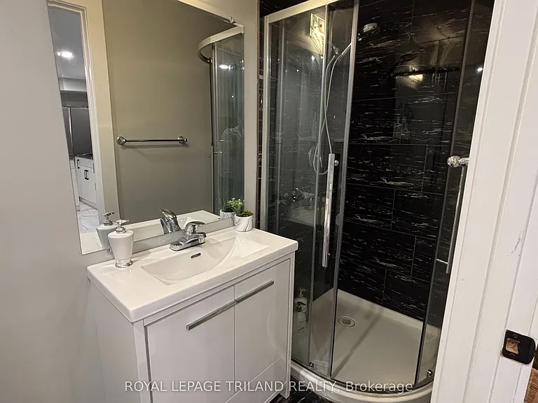 325 George St #4 — Photo 7