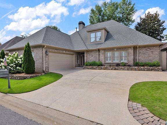 3rd image of 1044 Linkside Dr
