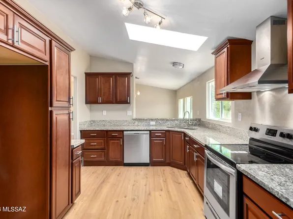 2750 N Crimson Sunset Ln, Tucson, AZ 85743