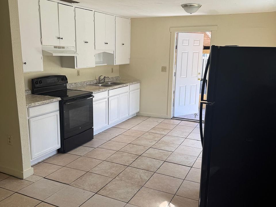 1st image of 224 Granada Blvd