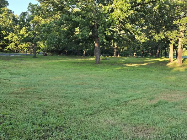 W Hickory Dr, Sand Springs, OK 74063