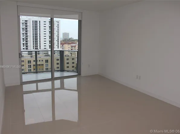 1010 SW 2nd Ave, Miami, FL