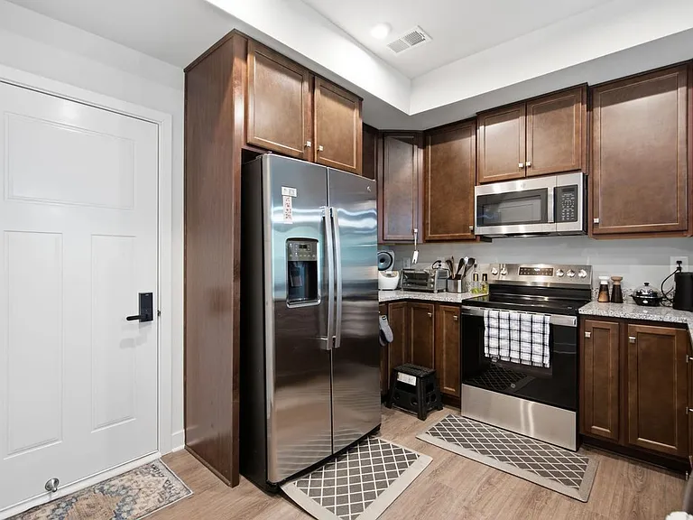 212 Matisse Pl — Photo 6