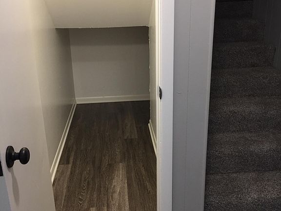 5th image of 2911 Greenhills Dr