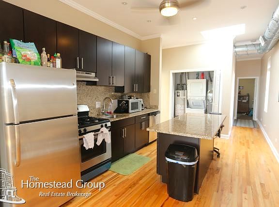 2nd image of 1220 N Wood St APT 3F