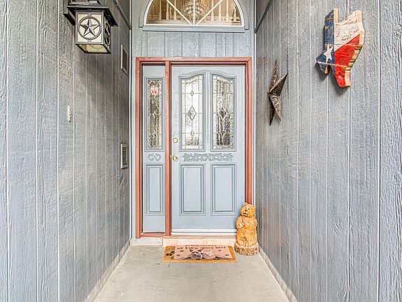 2nd image of 1220 Diamond Cove Pl