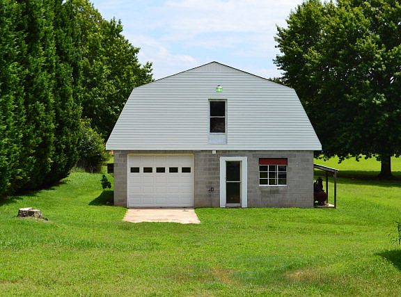 2nd image of 550 Cedarbrook Dr