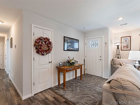 4th image of 208 E Jemphrey Rd