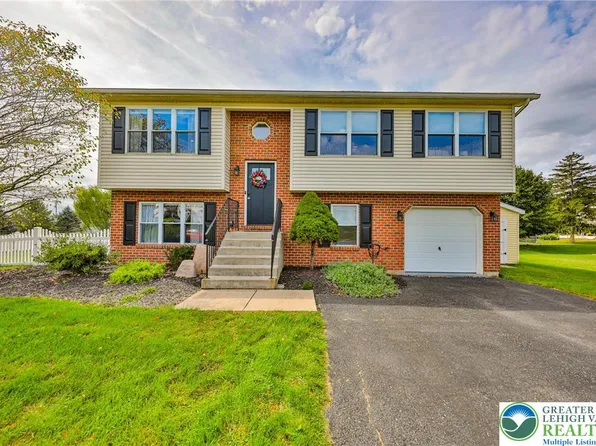 308 Jubilee Dr, Easton, PA 18040