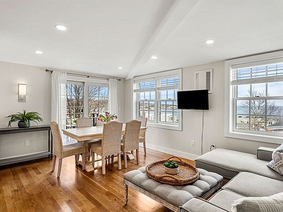 3rd image of 8 Hale St Unit 3