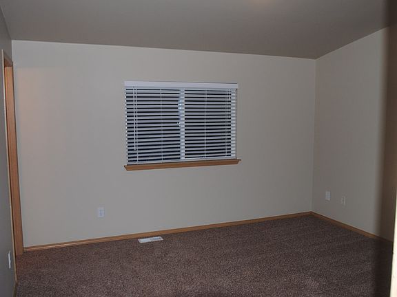 4th image of 5623 125th Pl NE