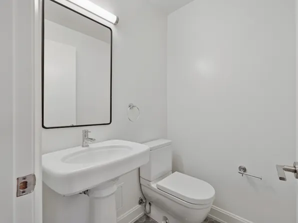 420 East 54th Street image 8 of 30