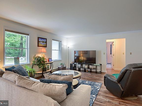 4th image of 55 Horseshoe Rd