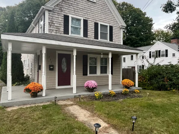 737 Union St, Rockland, MA 02370