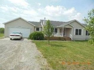 8332 Hough Rd, Almont, MI 48003