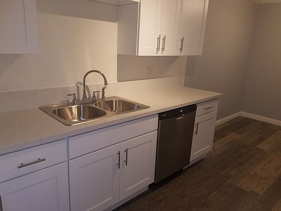 5th image of 14270 Dickens St #Q8