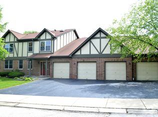 310 Carriage Way #2-C, Bloomingdale, IL 60108