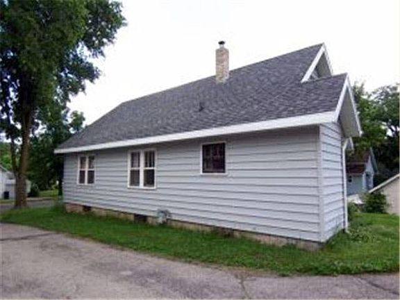 3rd image of 613 W Spruce