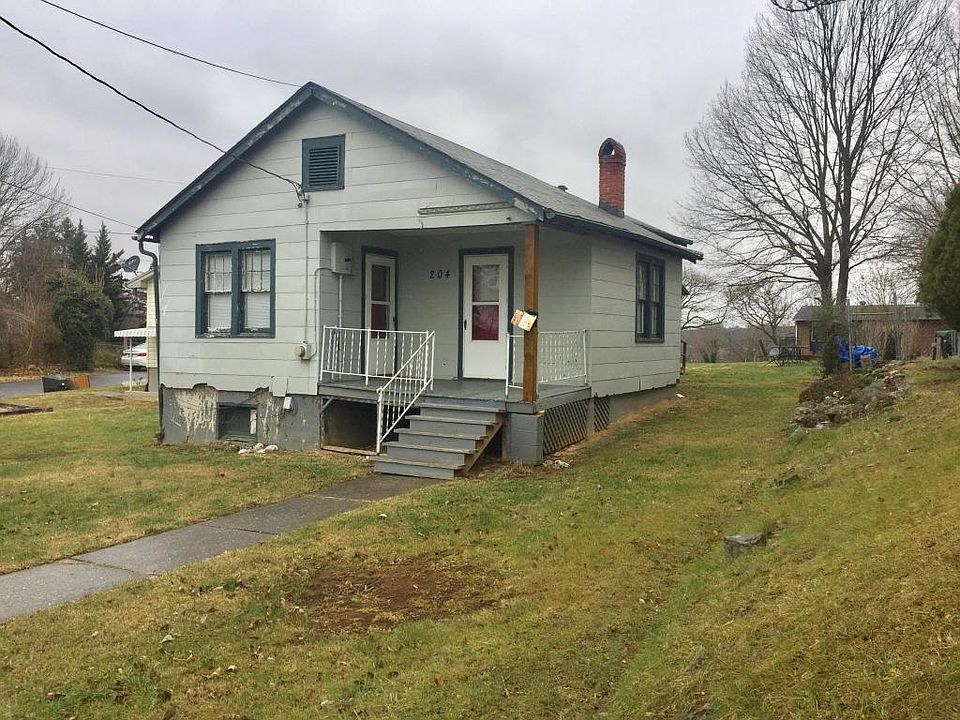 1st image of 204 Massie St