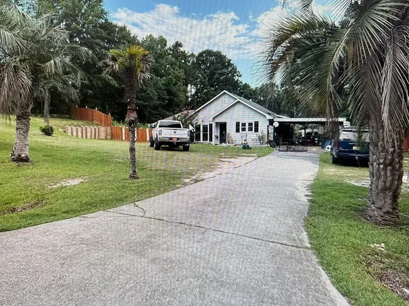 4 Ford Rd, Phenix City, AL 36869