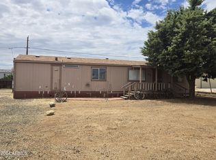 20227 E Quail Run Dr, Mayer, AZ 86333