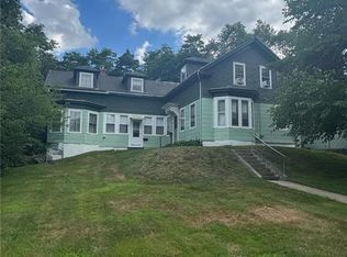 40 Youngs Ave, West Warwick, RI 02893