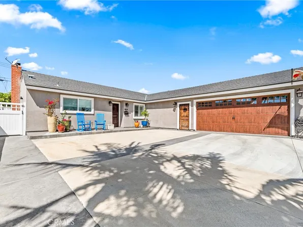 17401 Waal Cir, Huntington Beach, CA 92647