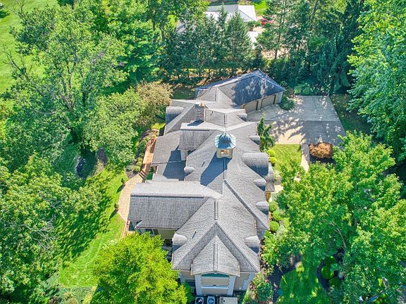 5th image of 2512 Fairway Ln