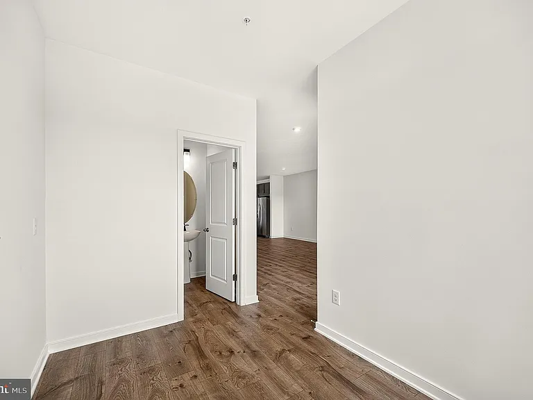 20957 Bluebird Sq — Photo 22