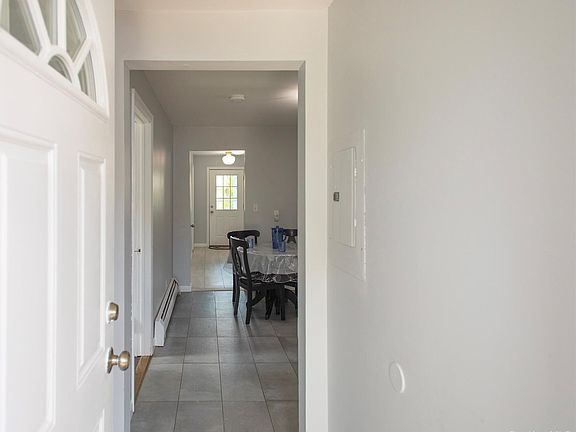 5th image of 8 Brightside Avenue