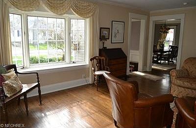 5th image of 92 Church St