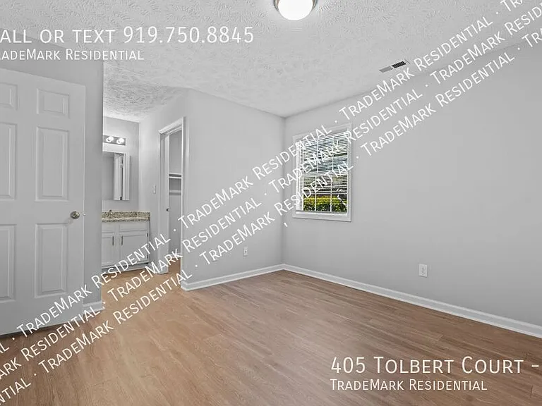 405 Tolbert Ct #F — Photo 8