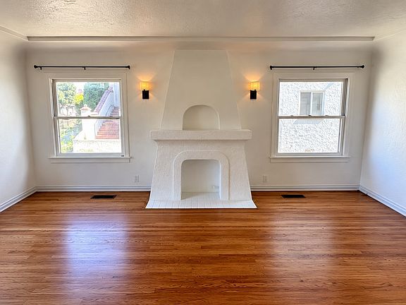 4th image of 653 Roycroft Ave #A