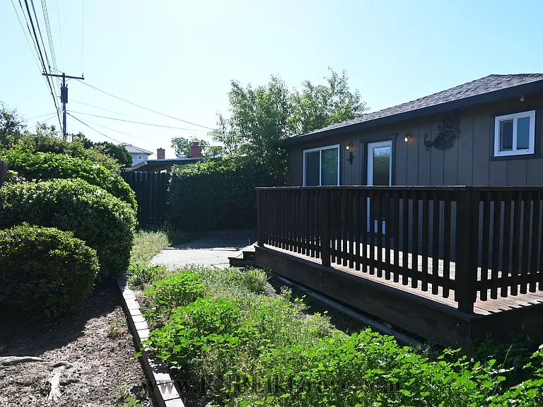 2620 Fernandez Dr — Photo 21