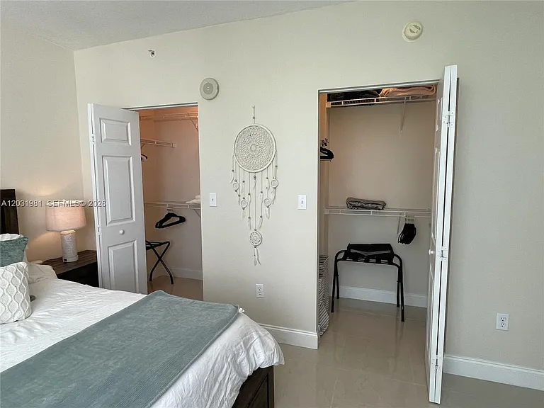 2000 N Bayshore Dr #525 — Photo 23