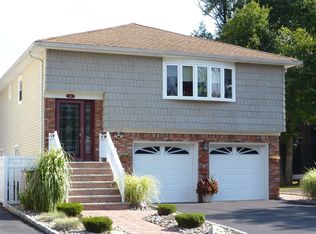 357 Pine Ave, Garwood, NJ 07027