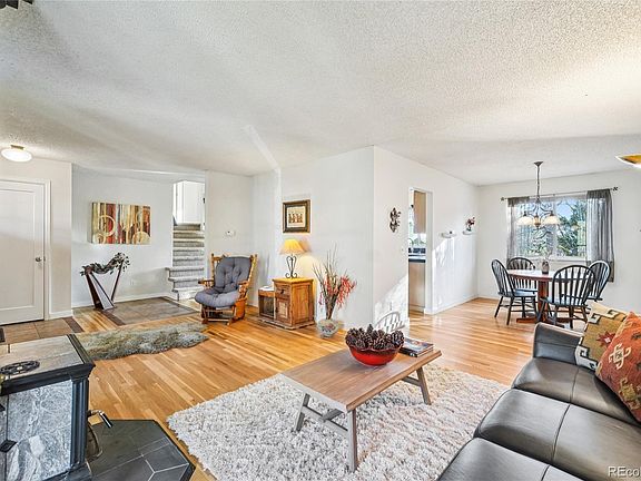 2nd image of 231 Hoover Avenue