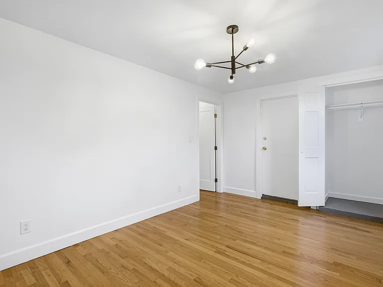 452 Oak St #4 — Photo 28