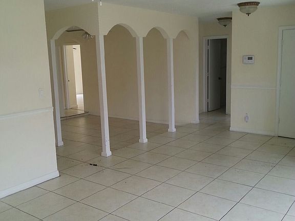 3rd image of 4511 NW 34th St