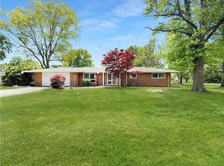 1201 North Dr, Casey, IL 62420