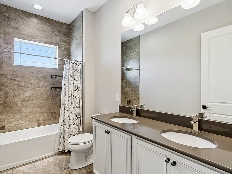 13273 Granger Ave — Photo 30